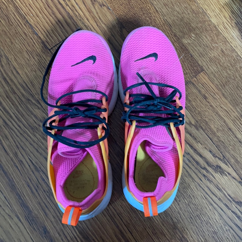 Nike shoes, warn only a few times, size 7